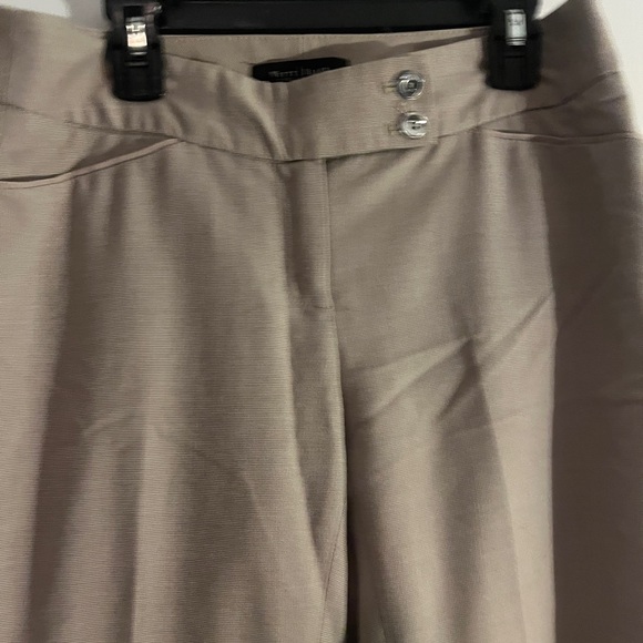 White House black market legacy pants. Perfect condition. - Picture 5 of 8